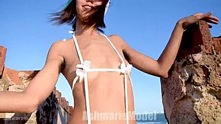 Hairy Pussy Twerks Micro Bikini In Public Christmas Flash Dance