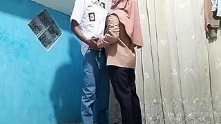 Student Siwa gets fucked doggystyle by teacher after school!