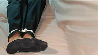 korean babe ties herself up in socks for bdsm nap