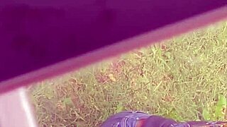 hey check out this hot stepmom bending over candid and hidden