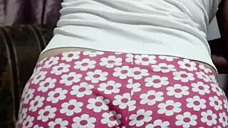 Descriptive Latina Housewife Auroraestelar urinates and masturbates in shower bath