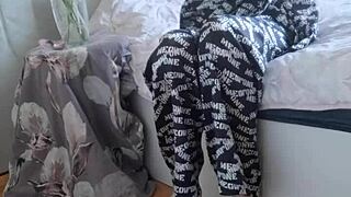 Elza's Nylon Tights Ignite Wild Ass Worship Fetish Explosion!