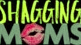 blonde babe climbs the tree just to finger herself outdoors