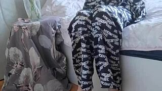 Elza's Nylon Tights Ignite Wild Ass Worship Fetish Explosion!