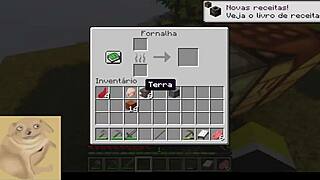 Detailed Minecraft Gameplay Showcases Curvy Hot Character