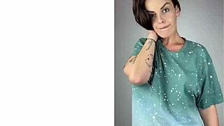 Big tits milf reveals facesitting fetish on holiday