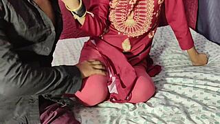 Desi bhabhi's armpit ass play at friend's wedding turns dirty