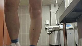 i flash my virgin body in the bathroom