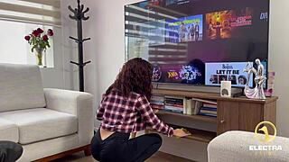 Petite Venezuelan Maid Strips Naked Cleans House After Street Candy Sales