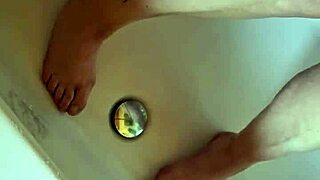 Chubby German Mature Washes Dirty Bare Feet In Bathtub!