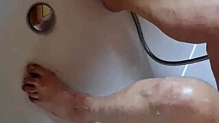 Chubby German Mature Washes Dirty Bare Feet In Bathtub!