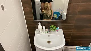 Sexy Couple's Building Tour Turns into Rooftop Deepthroat and Pussy Lick Tease