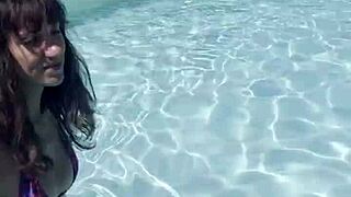 Milf slut natural tits fucked poolside close up cumshot