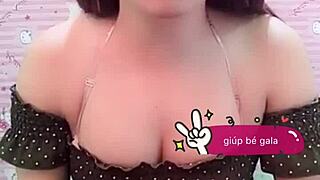 vietnamese girl's red panties peek from under her skirt upskirt