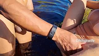 amigos do corno REVENDO pra fuder a safada da dhihotwife in wild group swing