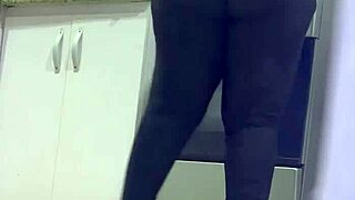Hidden cam spies housekeeper's fat BBW ass.