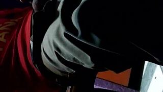 Intense close-up handjob in veracruz cyber booth grips tight