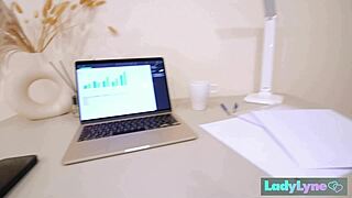 NEED A BIG COCK MILF LIKE LADY LYNE POUNDING OFFICE DESK ALL DAY AT WORK
