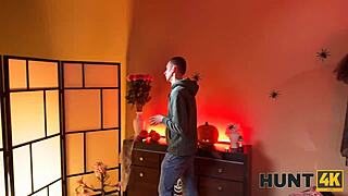 Hunt4k Hunter Slams Sexy Chick in Public Fortune Salon