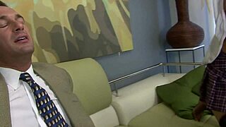 Promiscuous London Keyes Delivers Intense Wet Pussy Action and Squirting