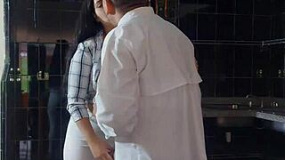 mi chica gives me her ass for morning creampie sex before work