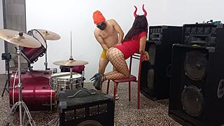 Rock Band Queen Halloween Fuck With Athletic American's Huge Cock Riding Like Wild Slut In Music Rehearsal