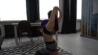 Who's the tattooed yoga babe with perfect ass giving pov footjob?
