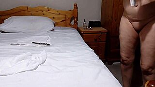 dirty housewife takes rough anal cam pounding from her amateur boy