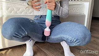 check the wildest teen squirt orgasms in leggings compilation