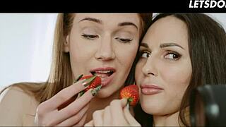 GLAMOROUS PORNSTARS LILU MOON AND MELISSA BENZ KISS AND LICK!