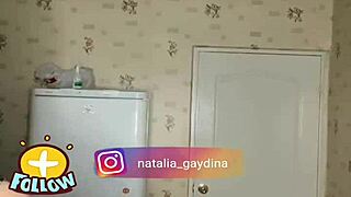 Big Tits Beauty Overwhelms with Her Massive Peitos
