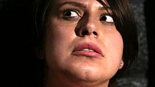 dominant lesbo fingers babe to squirting orgasm close-up