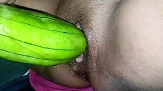 Girlfriend delivers cuckold blowjob cum after movie session