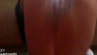 Brazilian Housewife Flashes Shaved Pussy Closeup in Vidigal Morro Home
