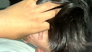 joven de 18 grita rico montando al amigo de su novio por su auto