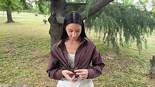 yo this stranger babe in the park knelt for fun then got wild outdoors