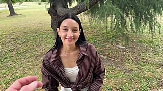 yo this stranger babe in the park knelt for fun then got wild outdoors