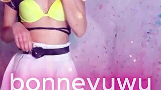 hey bonneyuwu shakes her sexy pigtails in that white skirt dance
