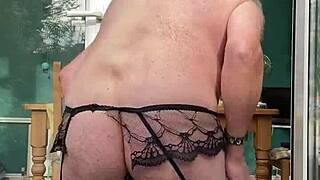 Bold wank pounds cunt and heaving tits hard