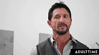 PERVERT NEIGHBOUR MARCUS LONDON CAUGHT spying on PAWG SKYLAR VOX