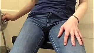 i pee in tight jeans using toys in steamy shower