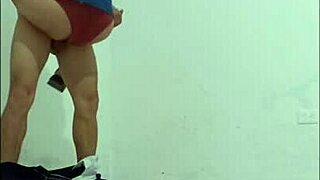 🧹cleaner seduced by horny nurse puts on condom fucks her standing in hospital halls!