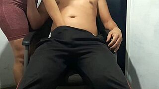 mi milf nalgona me hace explotar con sus curvas perfectas