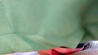 Wanna trade 69 with this hot Thai housewife? Her pussy juice floods my mouth!