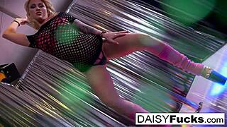 Wanna see this hot blonde stripper rub her big tits pussy on pole till she cums?