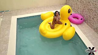 maxine x squirts pussy licking poolside lingerie sunbathe