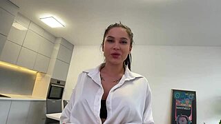 Busty Teen Bambola Edges Cock Denial Orgasm