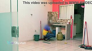 damn, this hot wife steps out steamy just to flirt with delivery guy