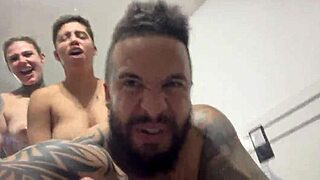 ai que delícia socando até o fundo no cu e buceta 💦 até gozar juntos