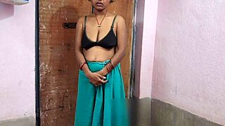 desi tamil girlfriend spreads for lover fuck indoors?